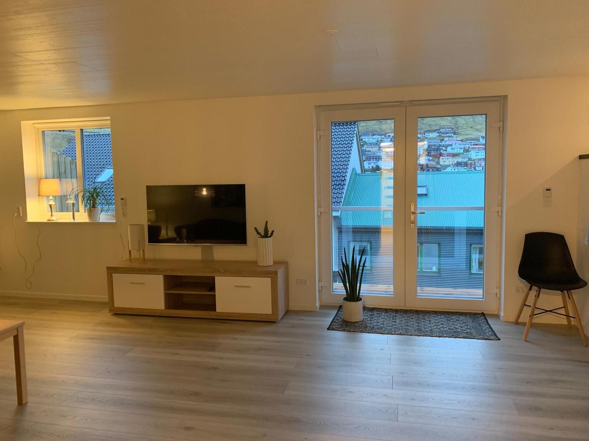 Spacious Apartment On N.P.Gota 8A, Klaksvík Zewnętrze zdjęcie